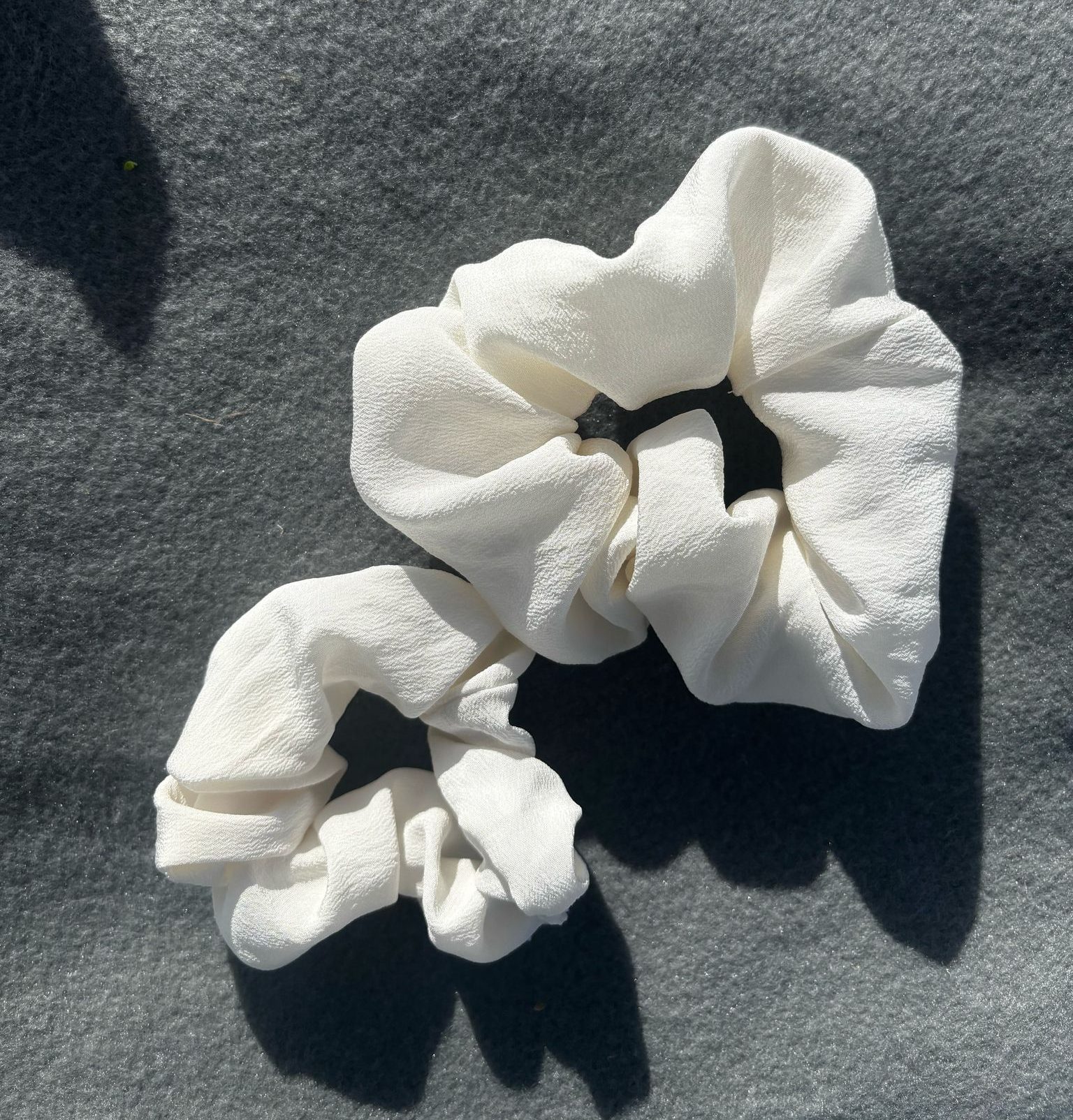 Chouchous en soie blanc – Image 3